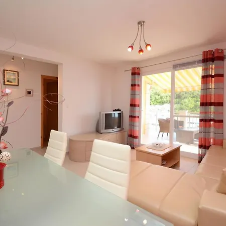 Two-bedroom In Blato-grscica Iii * Prizba