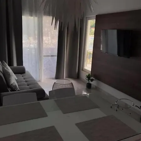 Two-bedroom In Blato-grscica Iii *