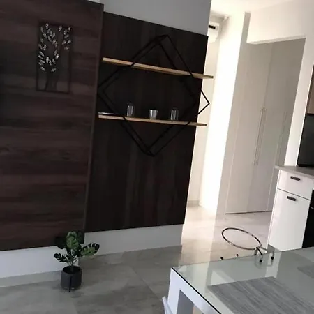 Two-bedroom In Blato-grscica Iii Prizba