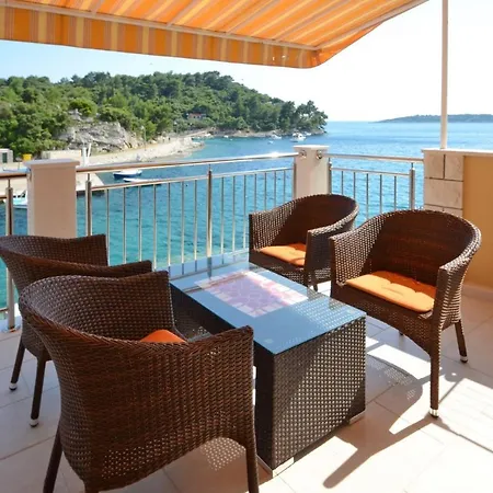 Two-bedroom In Blato-grscica Iii Διαμέρισμα